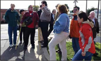 Photo: People on walk tour